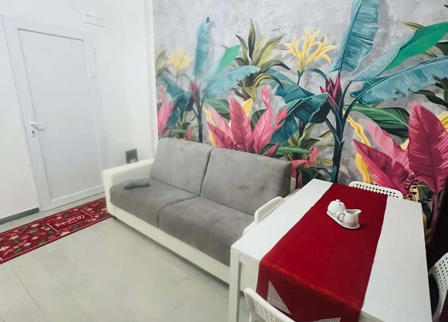 Apartment Vetranohouse In Spanish Quarter Naples Italy