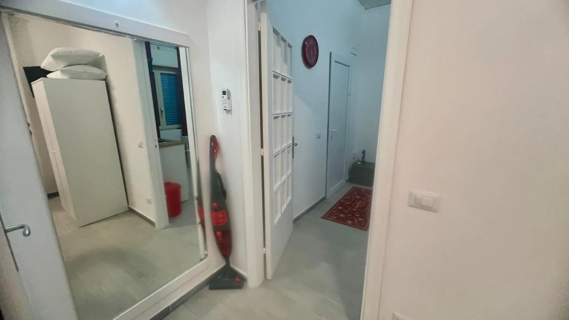 Apartment Vetranohouse In Spanish Quarter Naples Italy